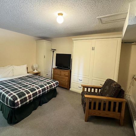 The Griz Inn By Park Vacation Management Fernie Kültér fotó