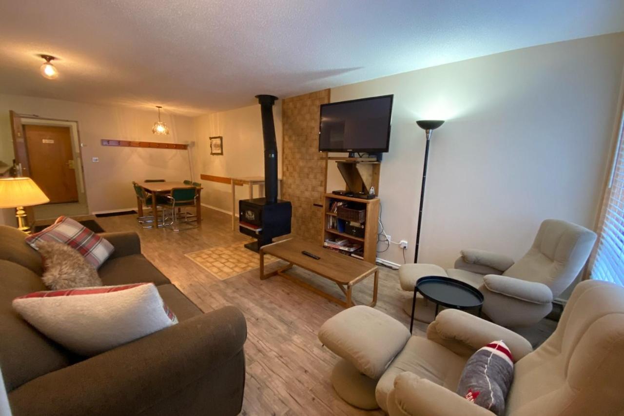 The Griz Inn By Park Vacation Management Fernie Kültér fotó