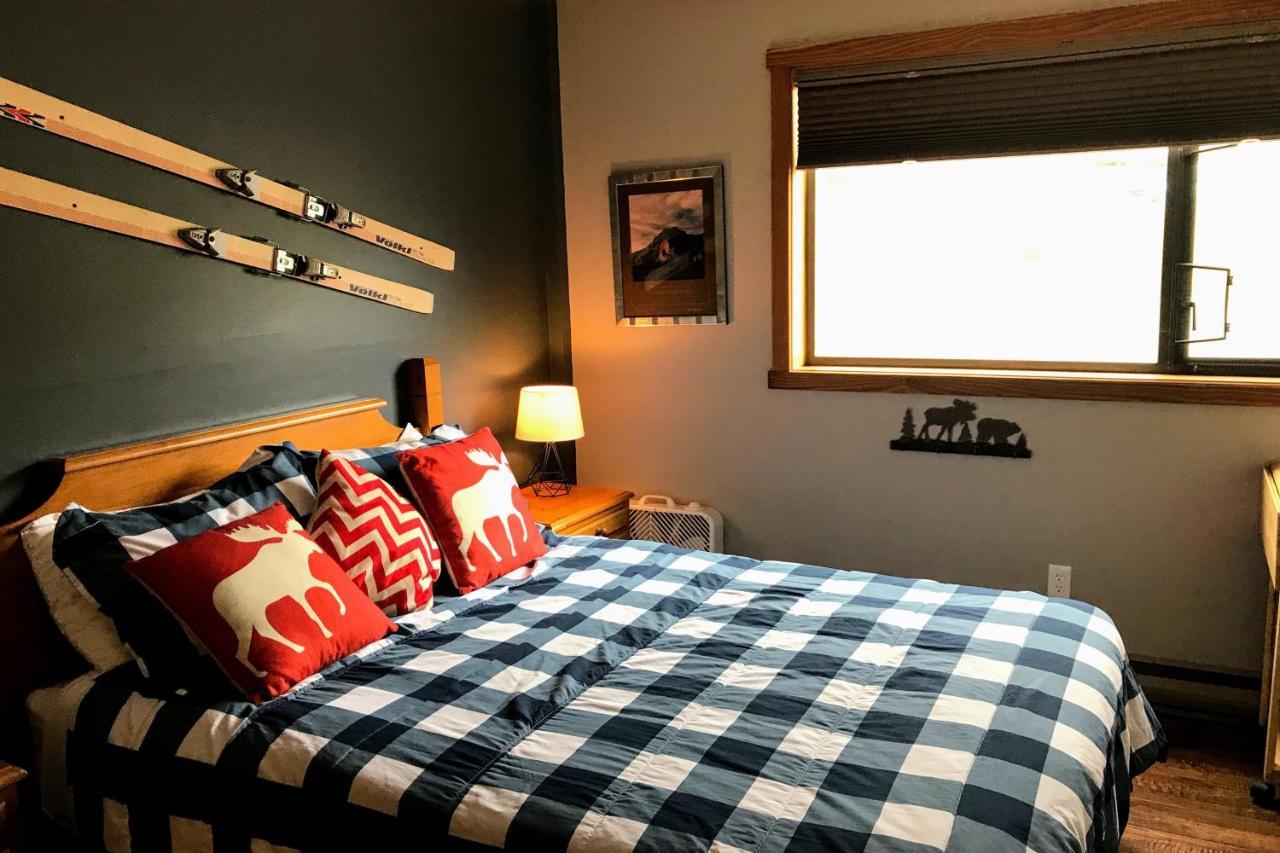 The Griz Inn By Park Vacation Management Fernie Kültér fotó