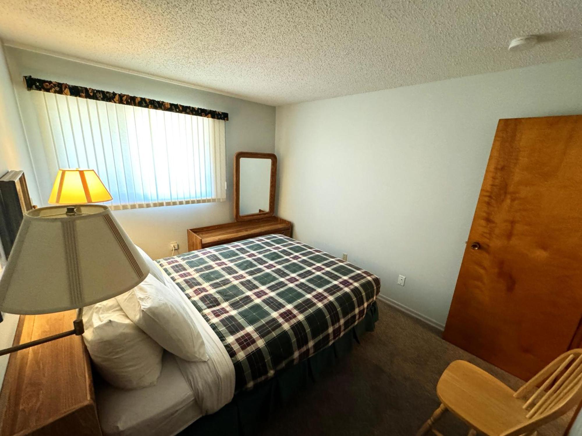 The Griz Inn By Park Vacation Management Fernie Kültér fotó